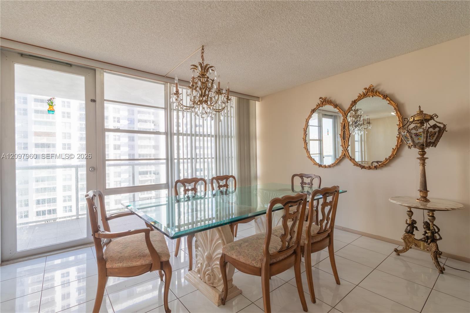 See details 911 1 / 2 938 sq. ft. $ 2026-09-30 0 Photo