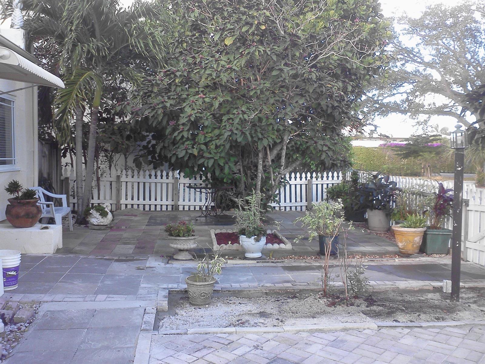 See details / 0 2448 sq. ft. $ 2026-10-07 0 Photo