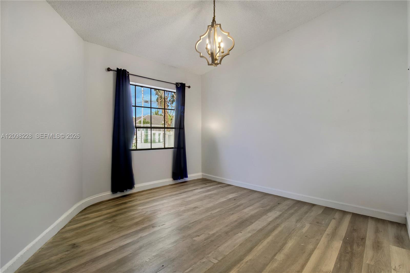 Ver detalles / 2384 sq. ft. $ 2026-09-30 0 foto