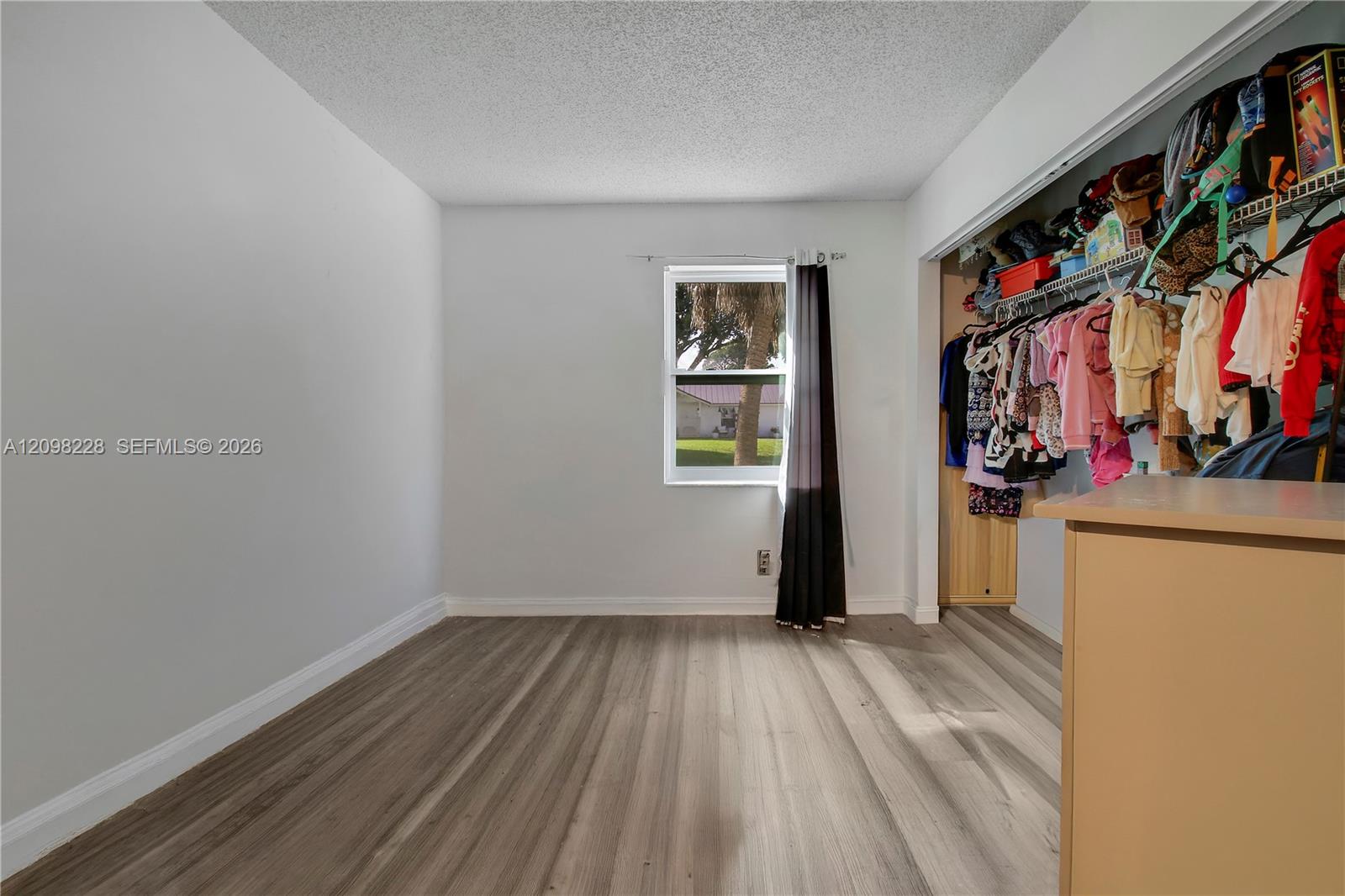 Ver detalles / 2384 sq. ft. $ 2026-09-30 0 foto