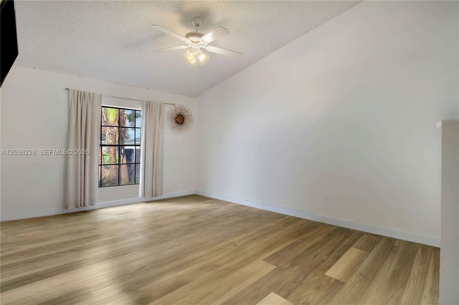 Ver detalles / 2384 sq. ft. $ 2026-09-30 0 foto