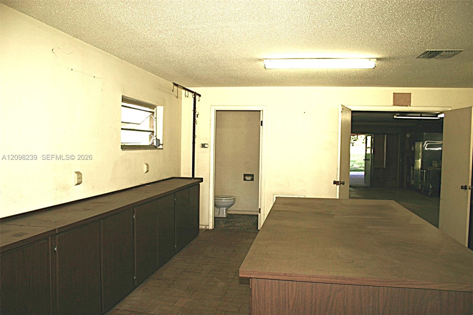 Ver detalles / sq. ft. $ 2026-10-02 0 foto