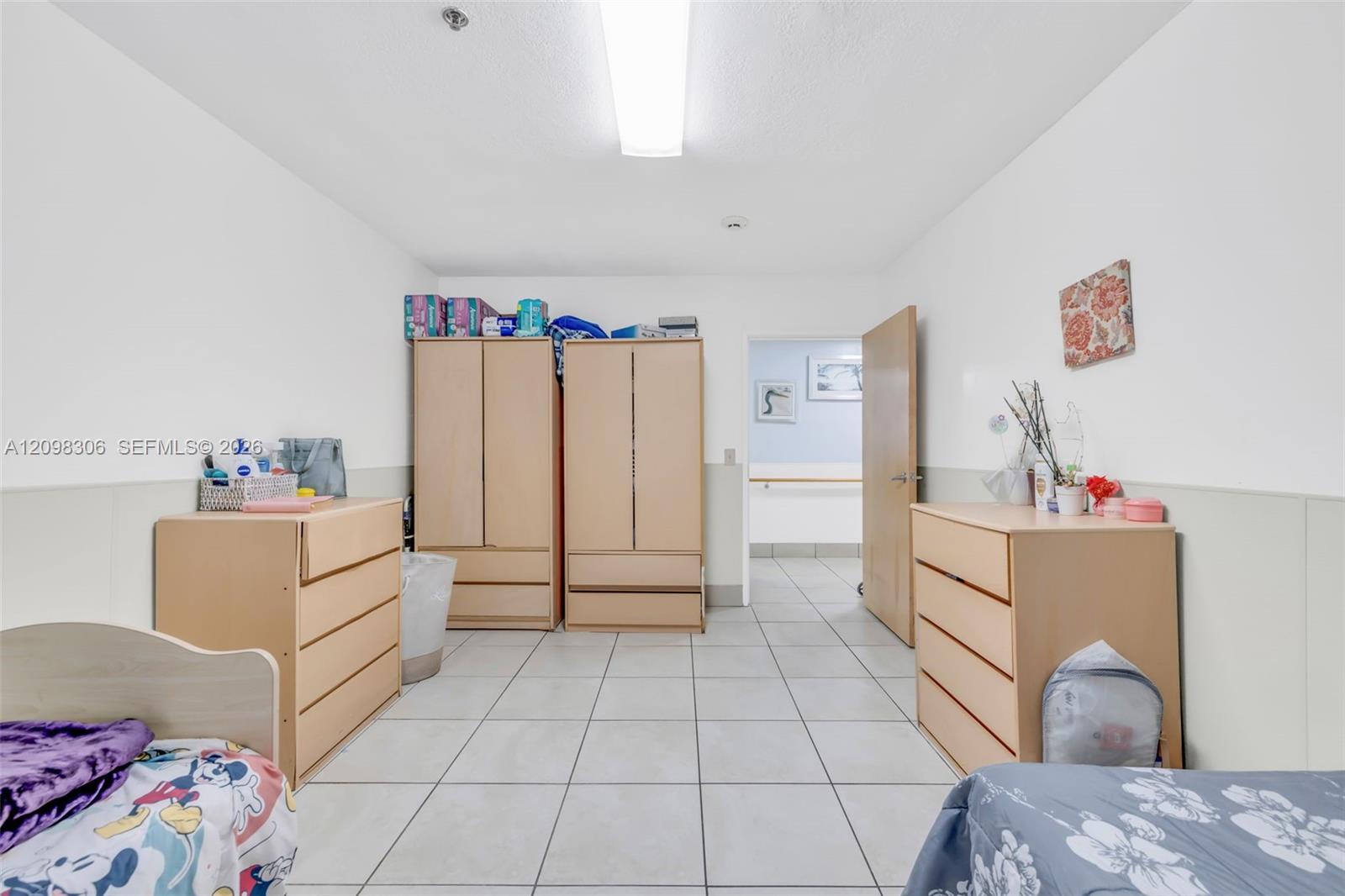  /   кв.футов $ 2026-09-30 0 Фото