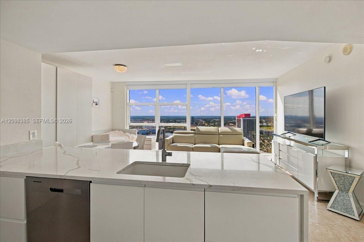 3607 1 / 1 871 sq. ft. $ 2026-09-30 0 foto