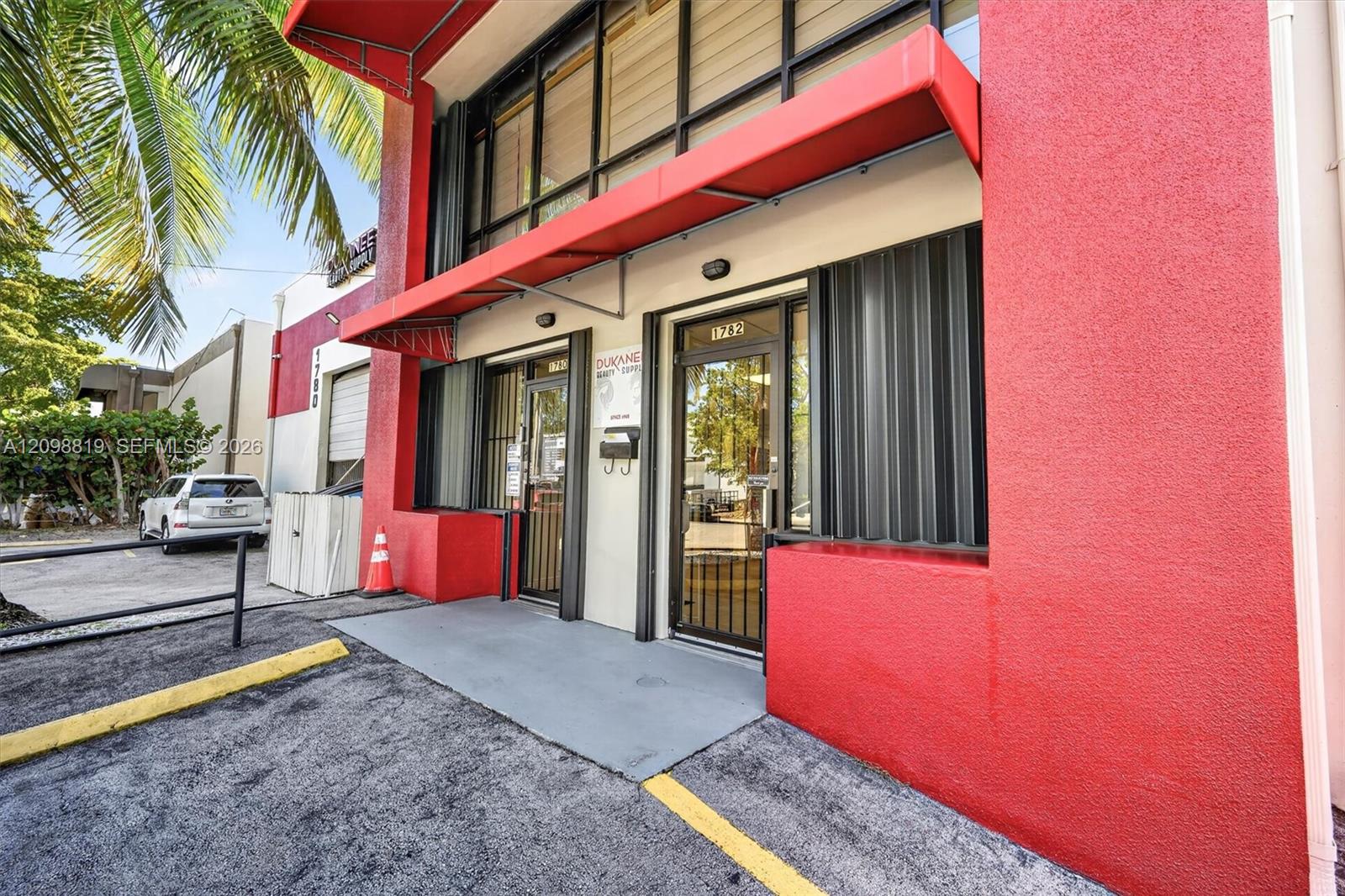 Ver detalles / sq. ft. $ 2026-10-01 0 foto