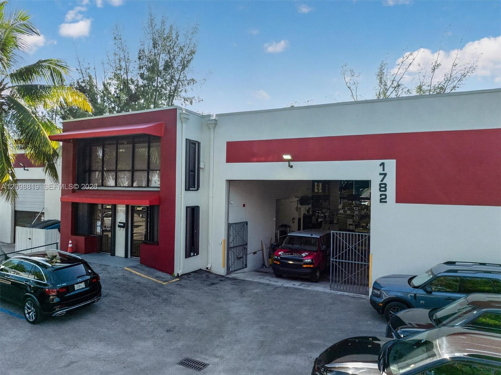 Ver detalles / sq. ft. $ 2026-10-01 0 foto