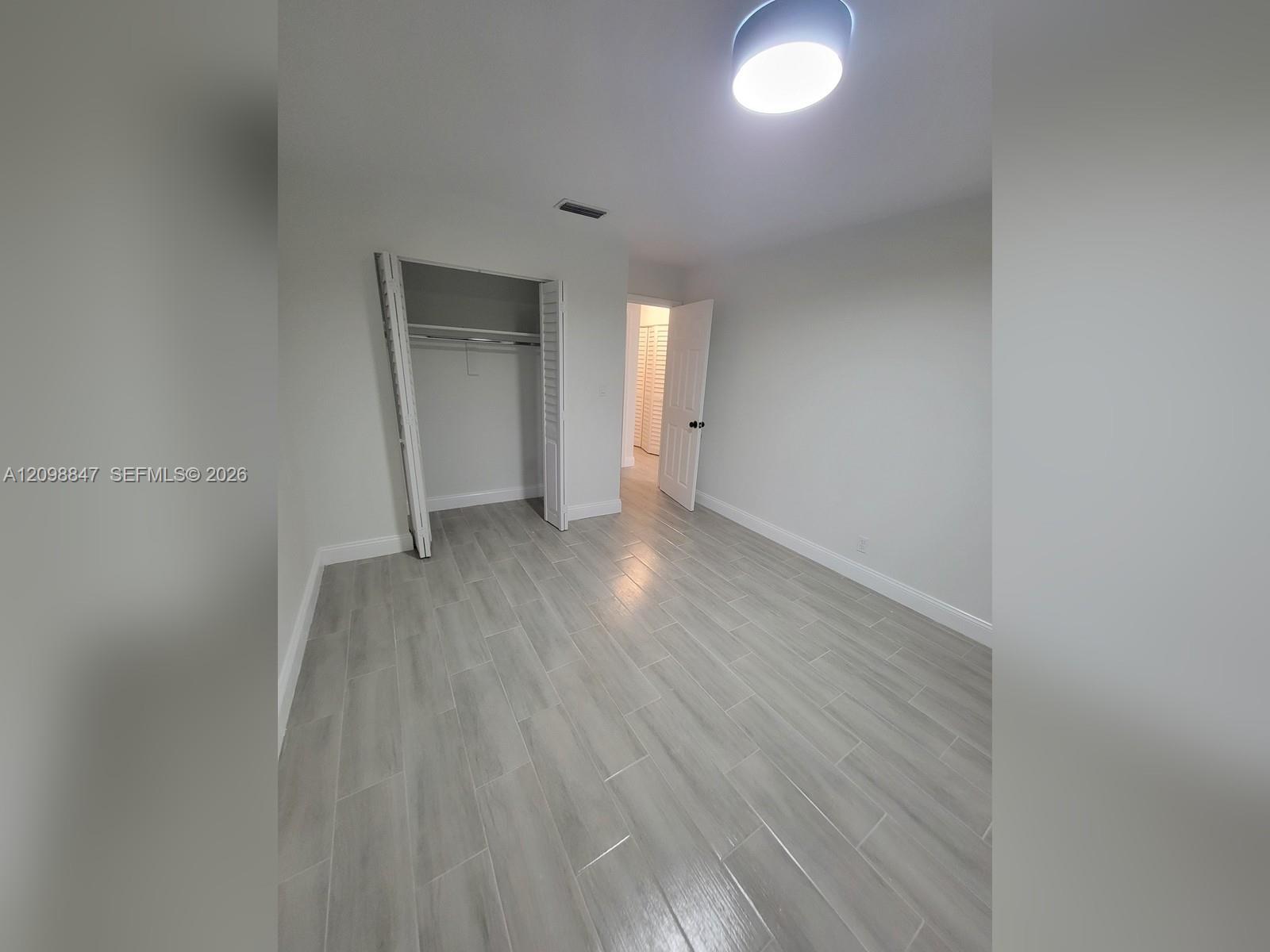 See details / 2583 sq. ft. $ 2026-10-01 0 Photo