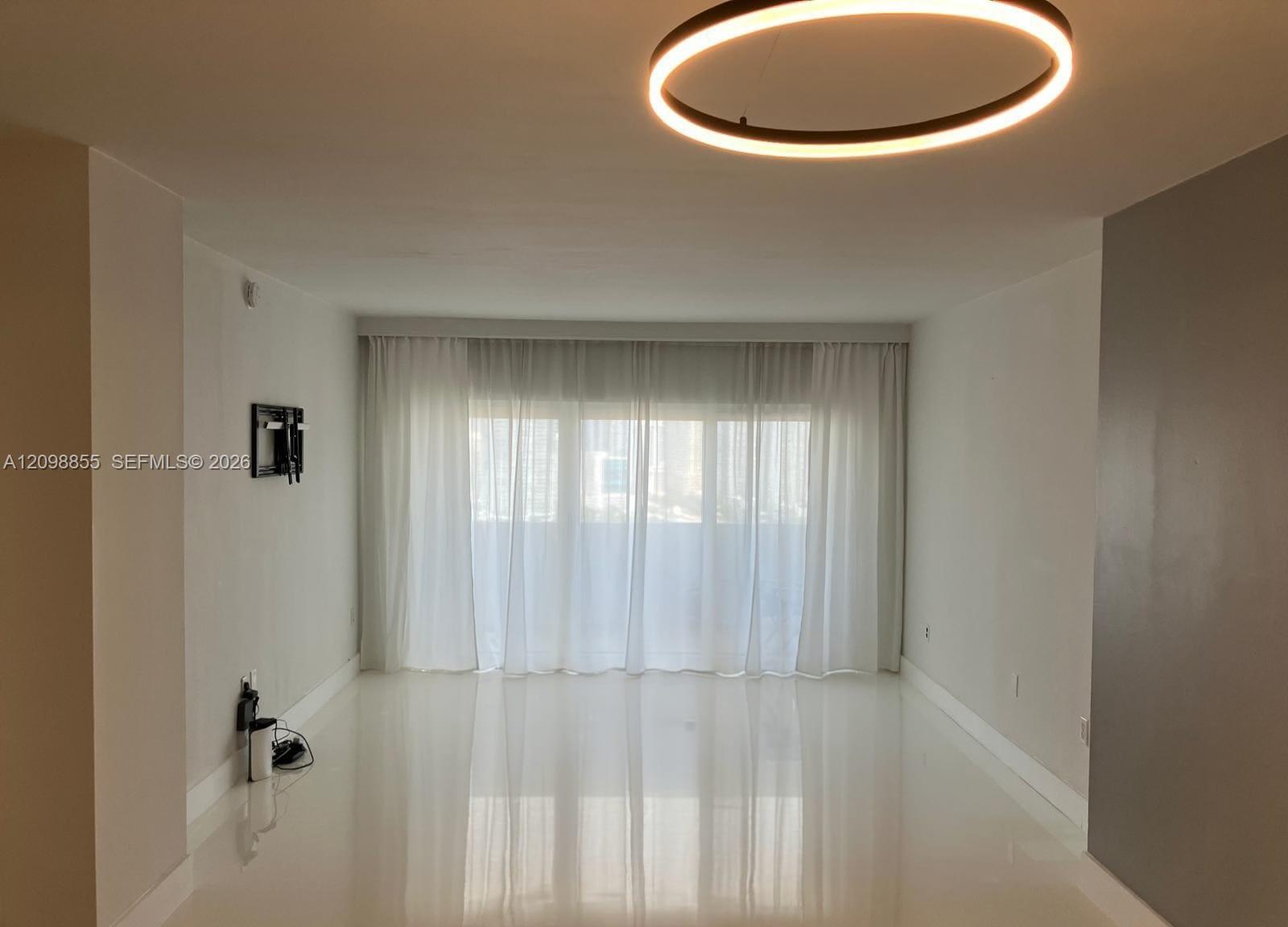 PH11 0 / 0 762 sq. ft. $ 2026-10-01 0 Photo