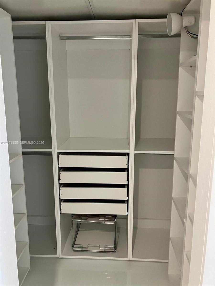 PH11 0 / 0 762 sq. ft. $ 2026-10-01 0 Photo
