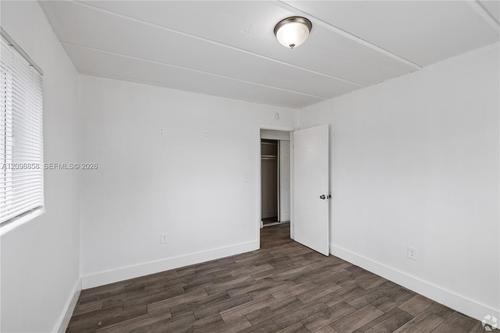Ver detalles / sq. ft. $ 2026-10-01 0 foto