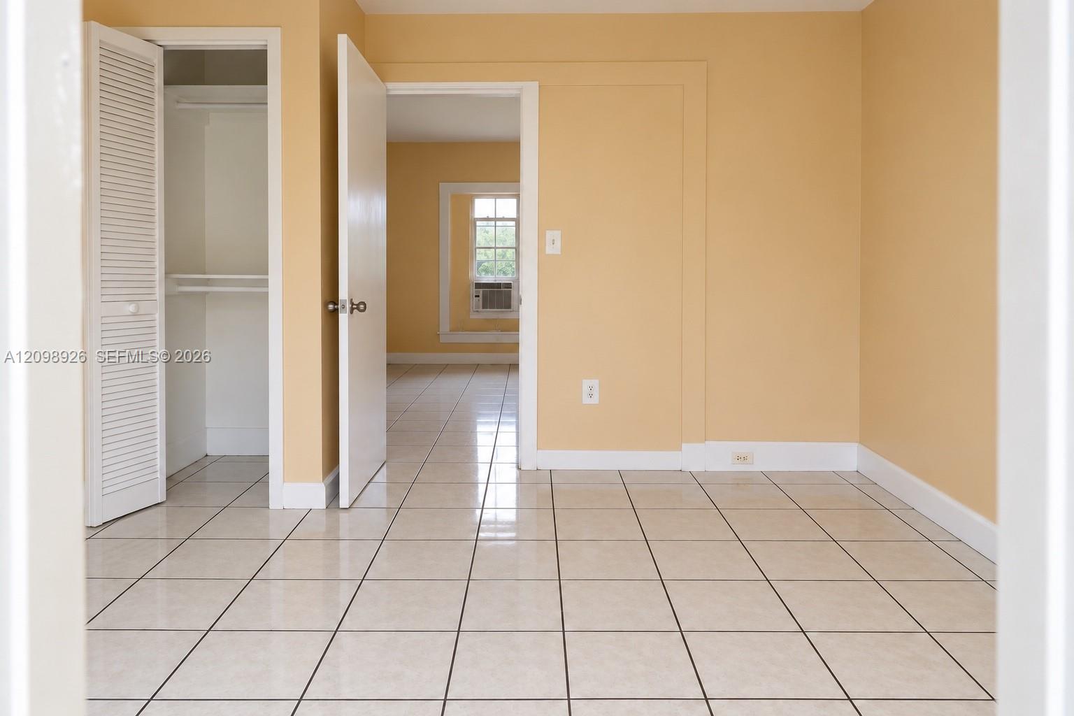 Ver detalles / 1566 sq. ft. $ 2026-10-01 0 foto