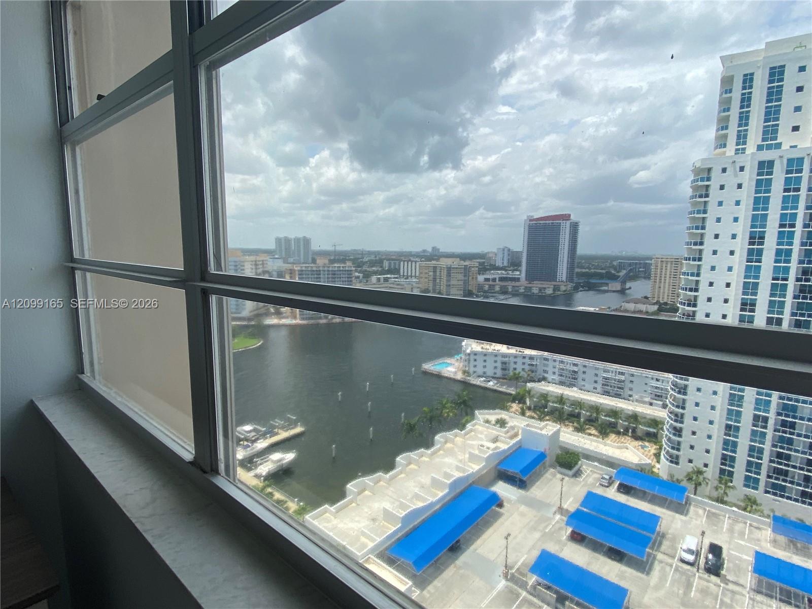 See details PHF 2 / 2 1275 sq. ft. $ 2026-10-01 0 Photo