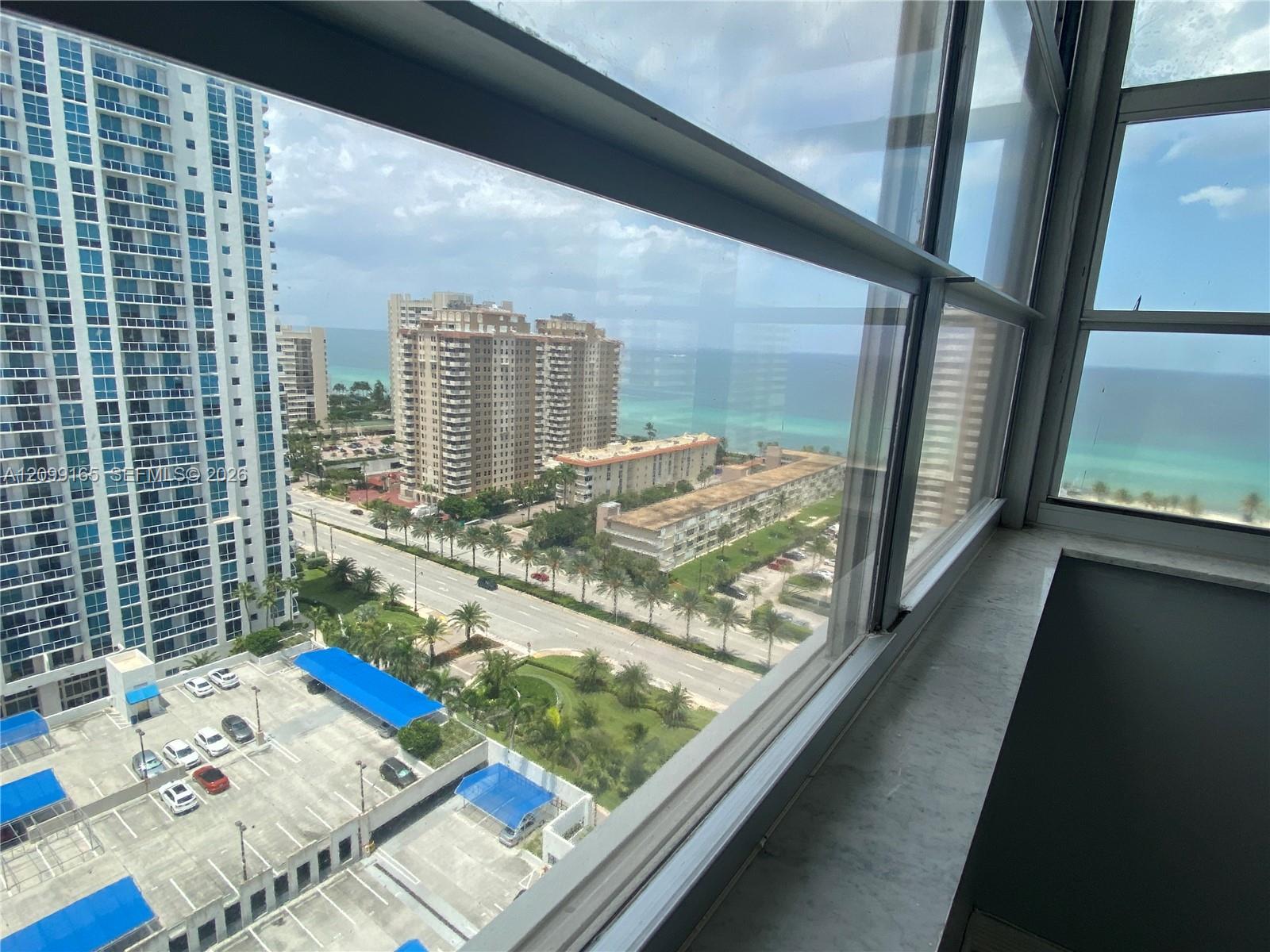 See details PHF 2 / 2 1275 sq. ft. $ 2026-10-01 0 Photo