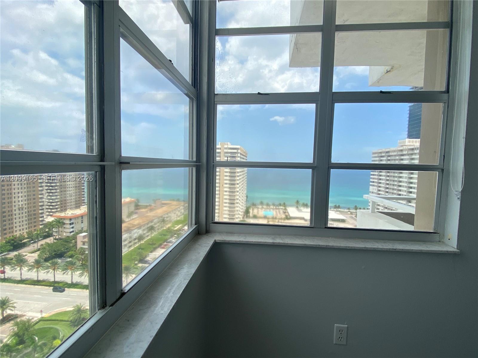 See details PHF 2 / 2 1275 sq. ft. $ 2026-10-01 0 Photo