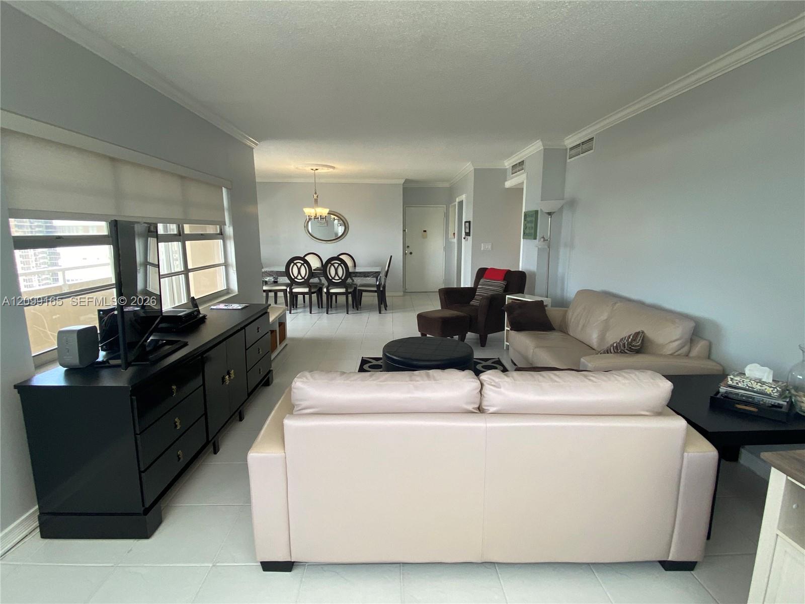 See details PHF 2 / 2 1275 sq. ft. $ 2026-10-01 0 Photo