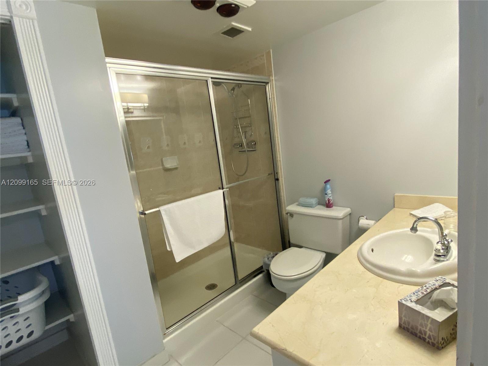See details PHF 2 / 2 1275 sq. ft. $ 2026-10-01 0 Photo