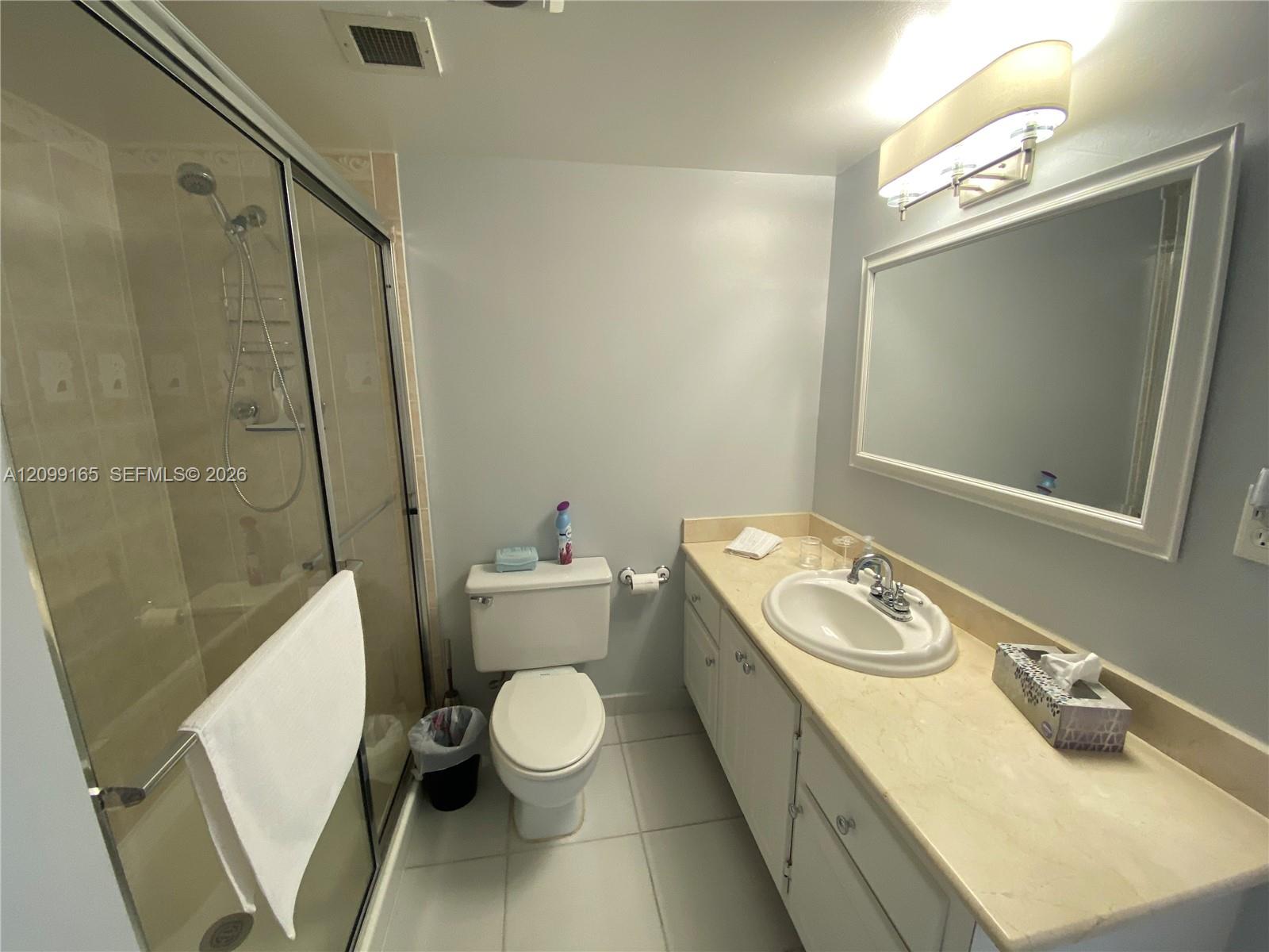 See details PHF 2 / 2 1275 sq. ft. $ 2026-10-01 0 Photo