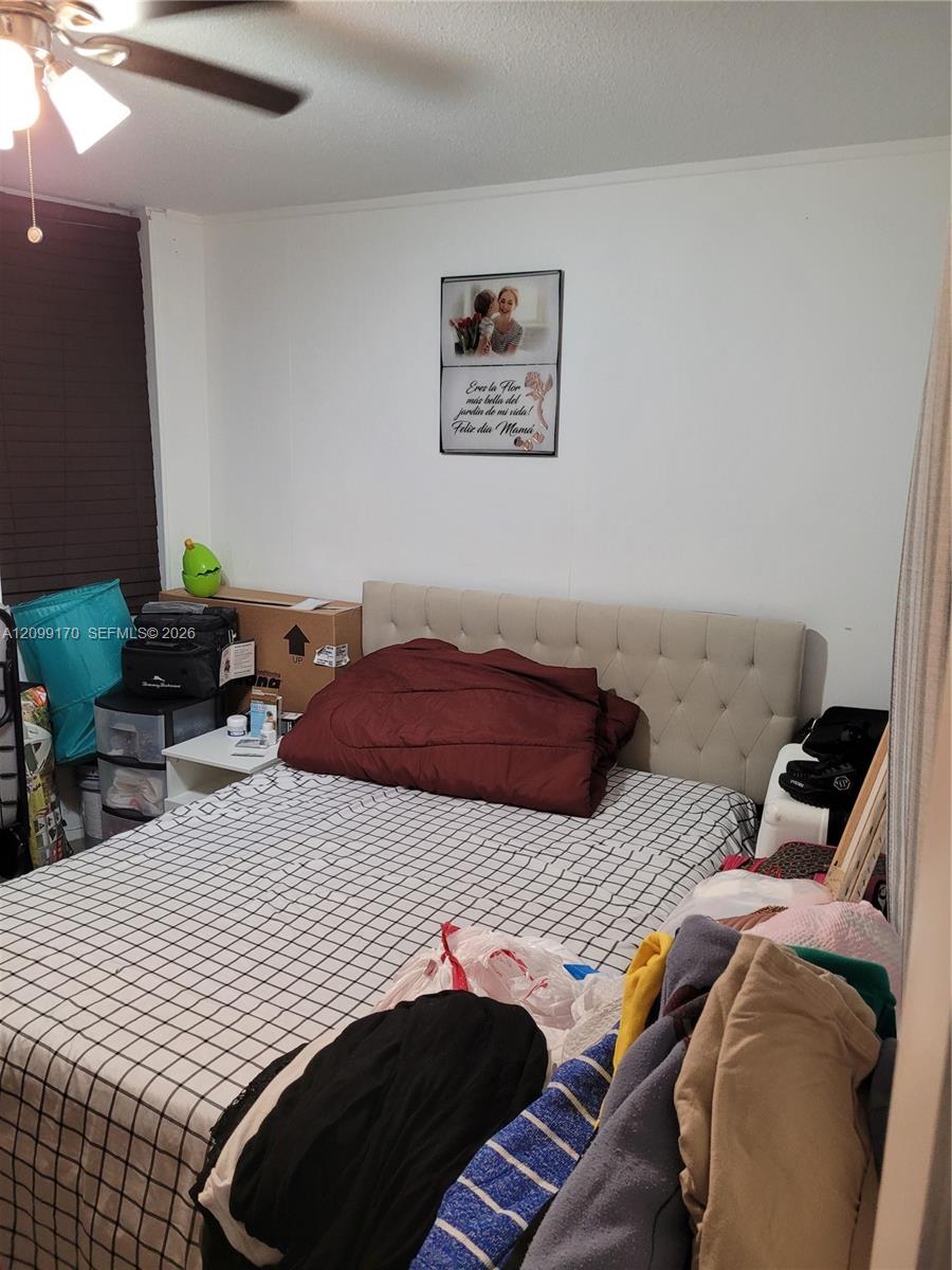 See details 615-1 2 / 2 1062 sq. ft. $ 2026-10-01 0 Photo