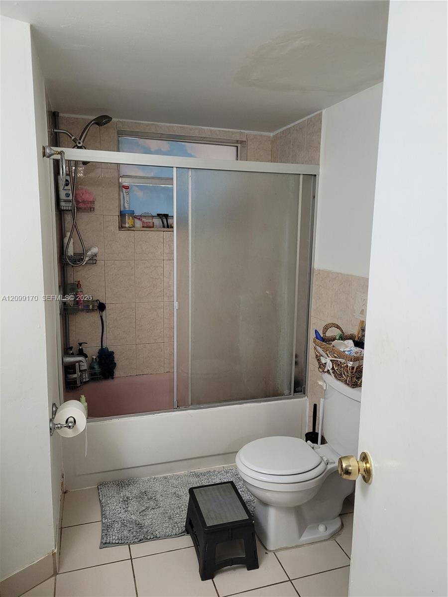 See details 615-1 2 / 2 1062 sq. ft. $ 2026-10-01 0 Photo