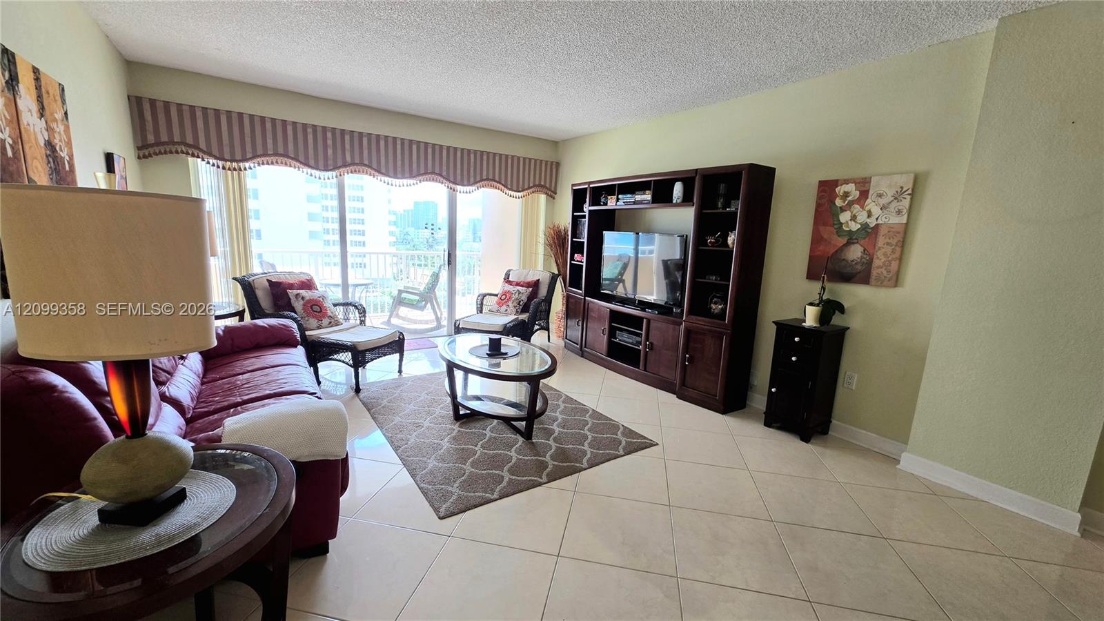See details 6G 2 / 2 1240 sq. ft. $ 2026-10-02 0 Photo