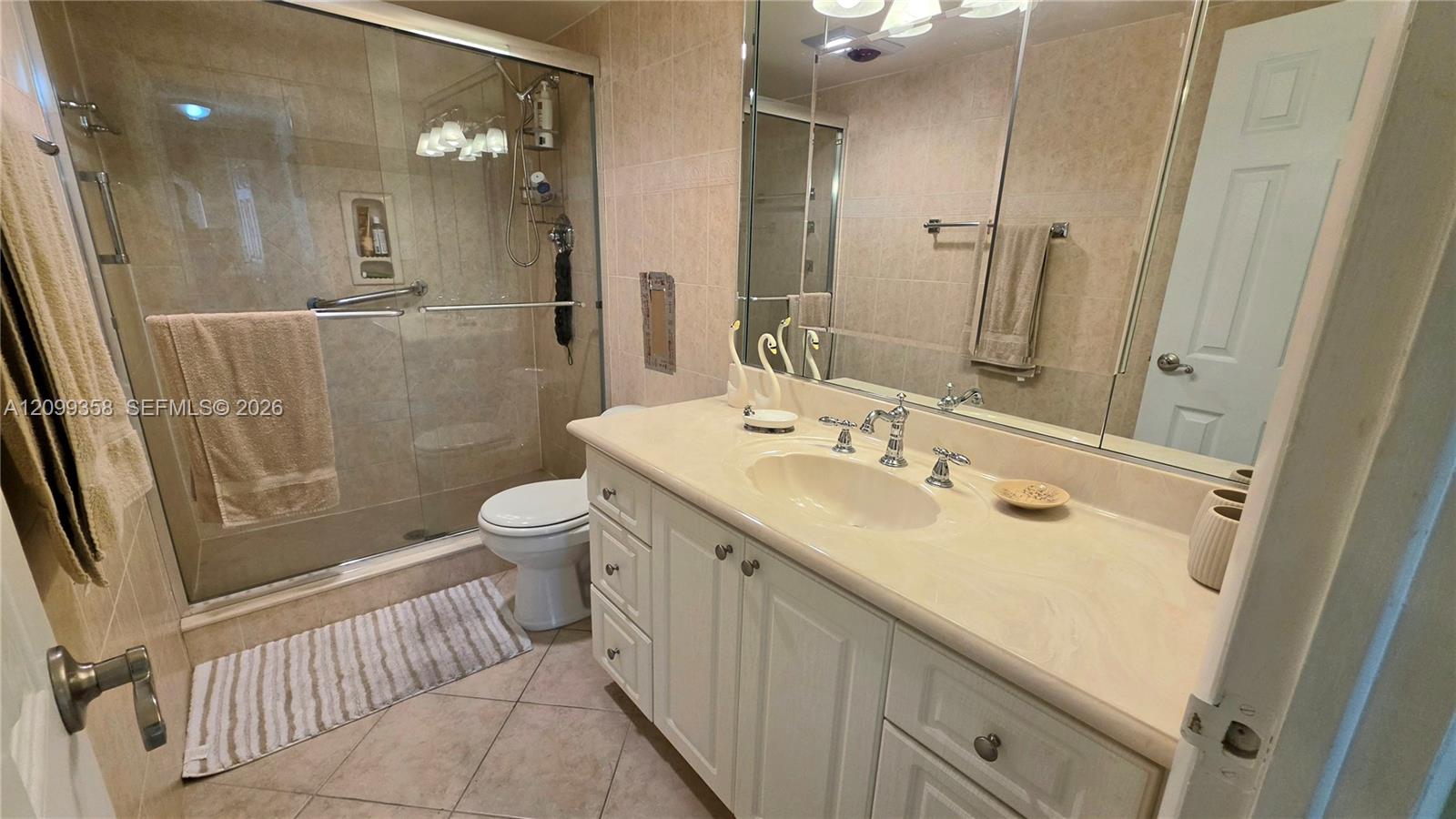 See details 6G 2 / 2 1240 sq. ft. $ 2026-10-02 0 Photo