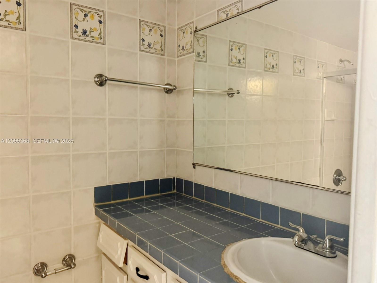 110 2 / 2 1100 sq. ft. $ 2026-10-02 0 Photo