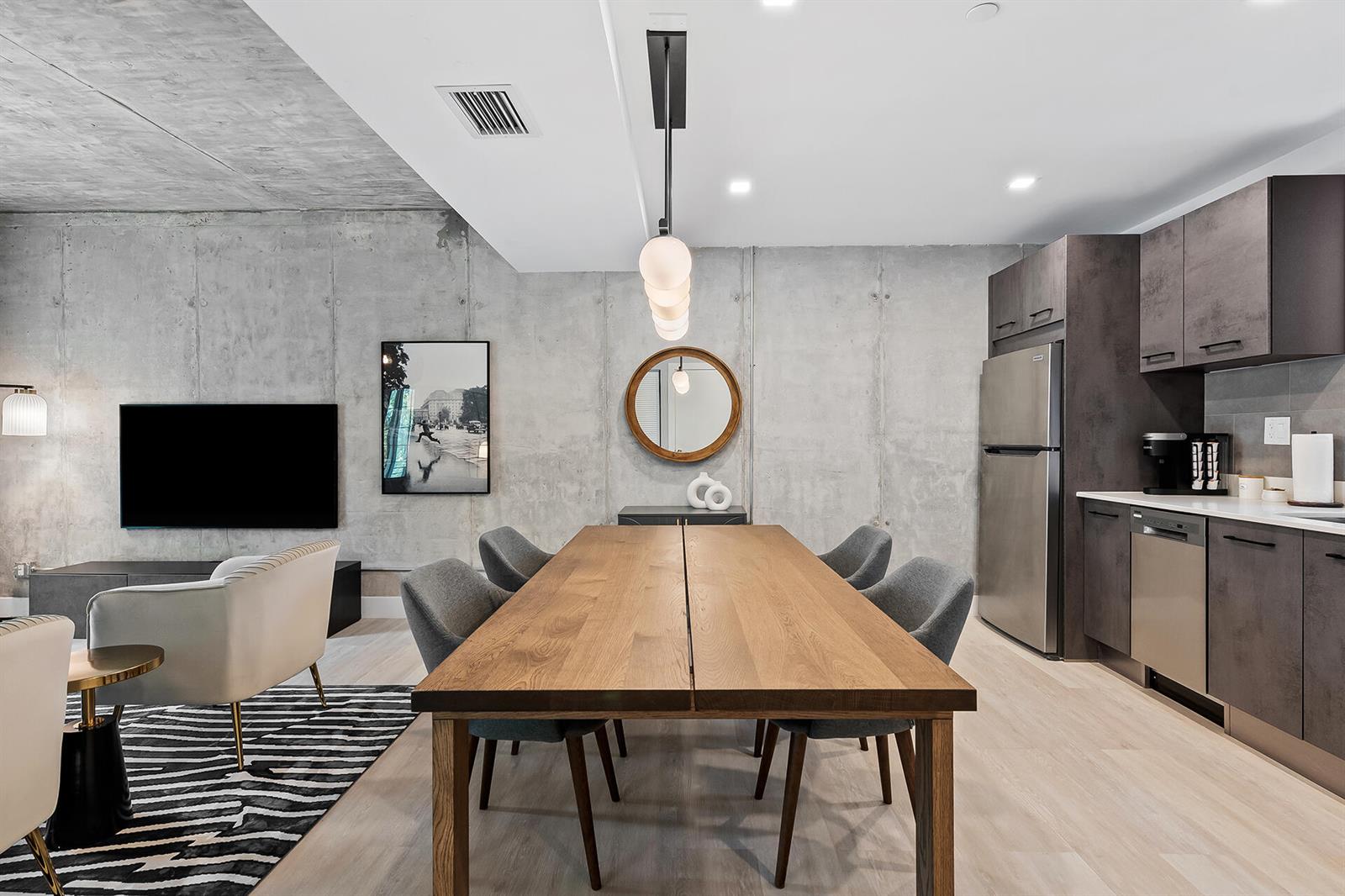   / 0  sq. ft. $ 2026-10-03 0 foto