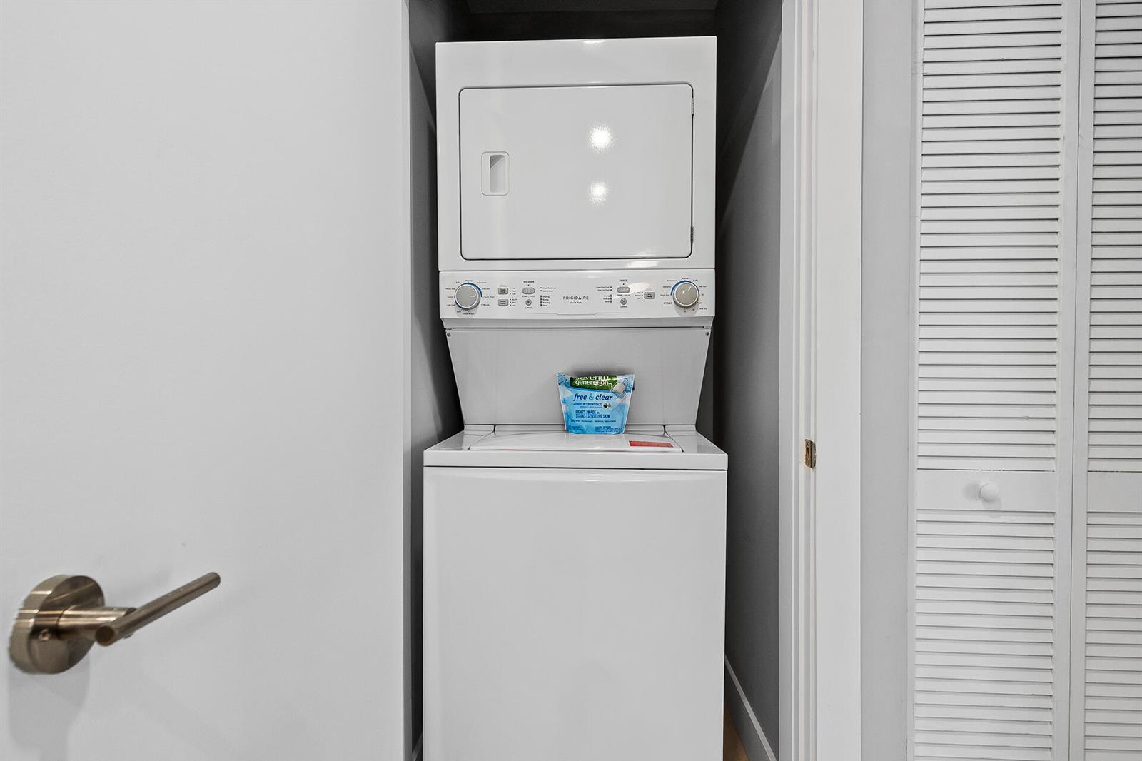   / 0  sq. ft. $ 2026-10-03 0 foto