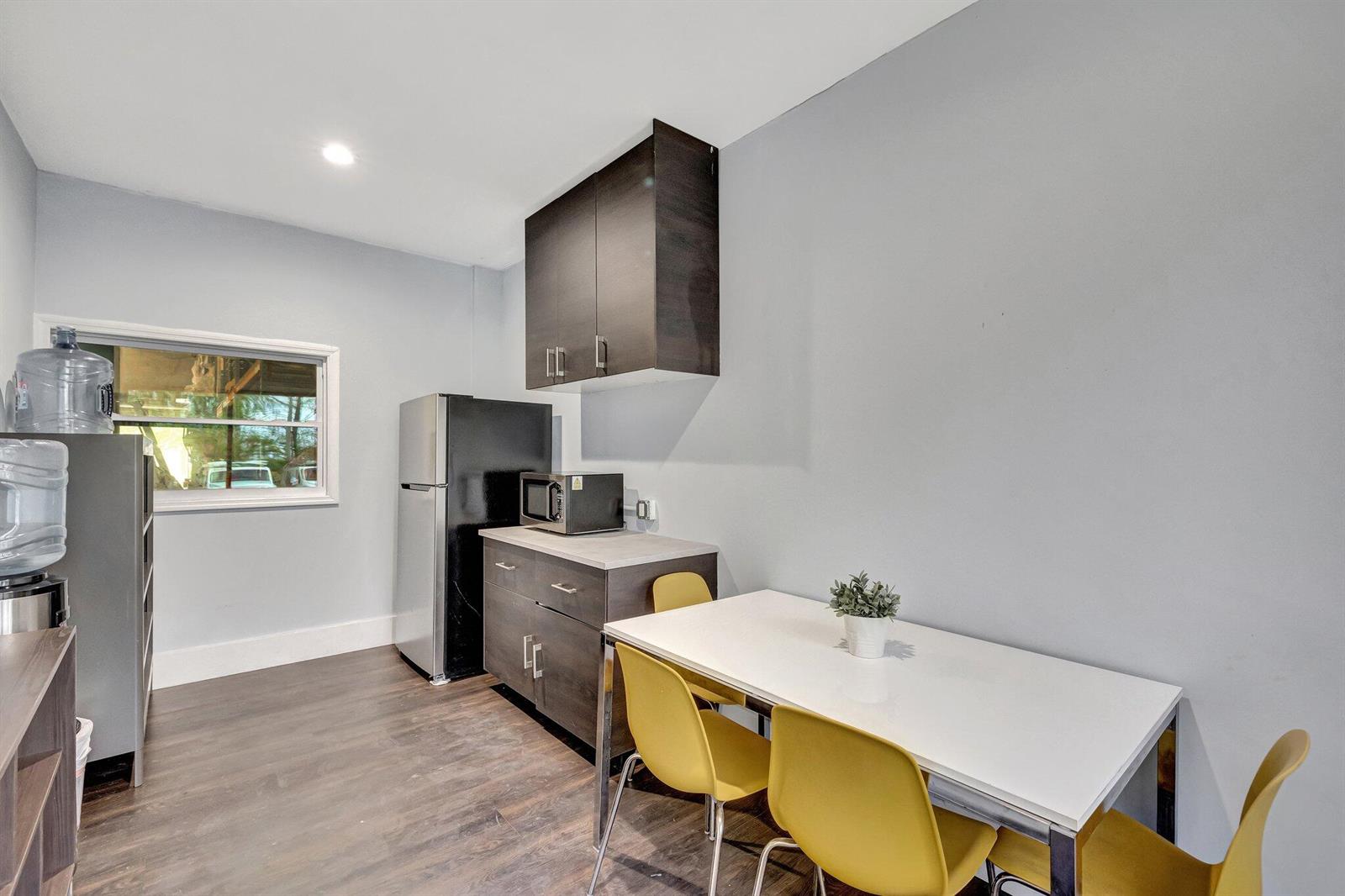107  / 0  sq. ft. $ 2026-10-03 0 Photo