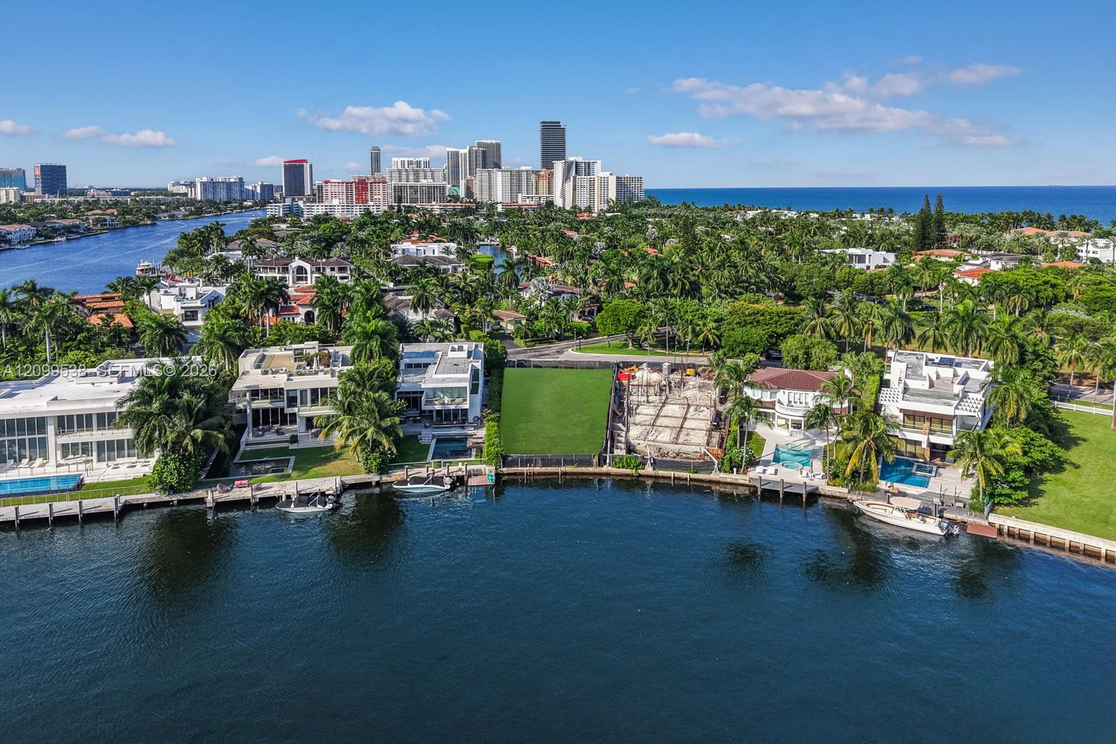   /   кв.футов $ 2026-10-02 0 Фото