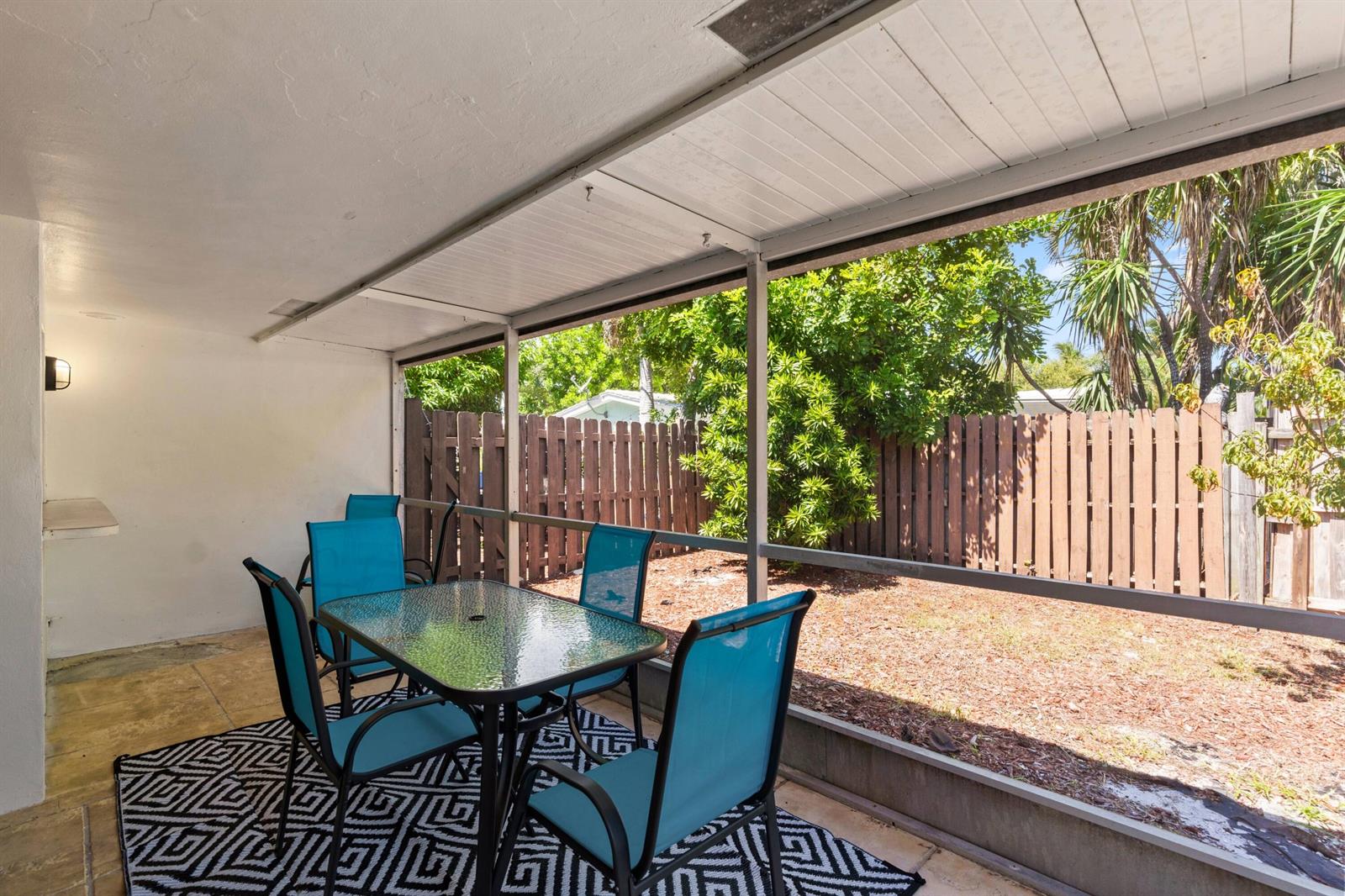   / 0 2500 sq. ft. $ 2026-10-04 0 foto