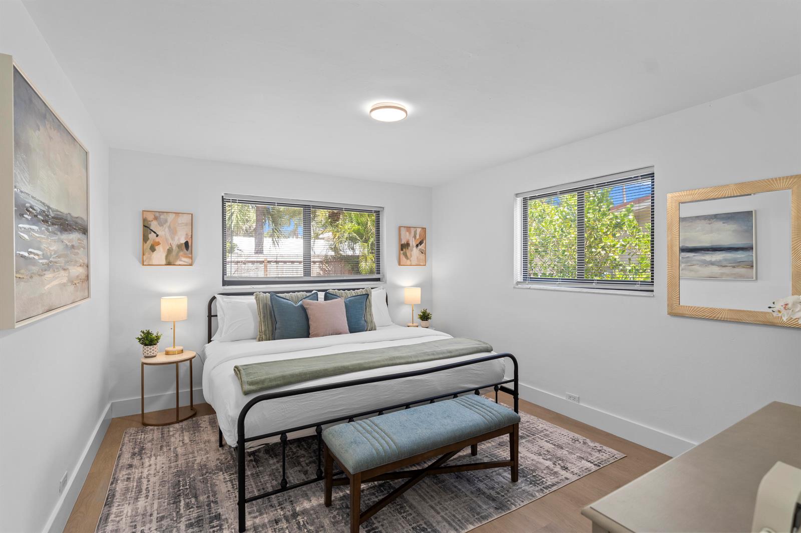   / 0 2500 sq. ft. $ 2026-10-04 0 foto