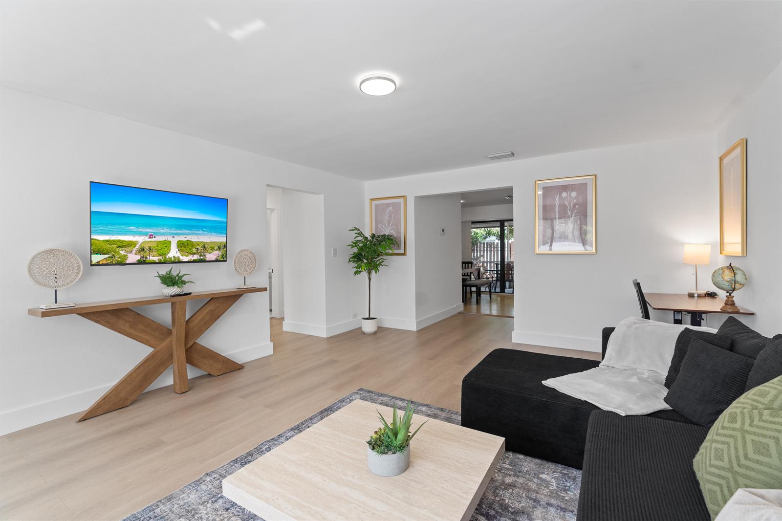   / 0 2500 sq. ft. $ 2026-10-04 0 foto