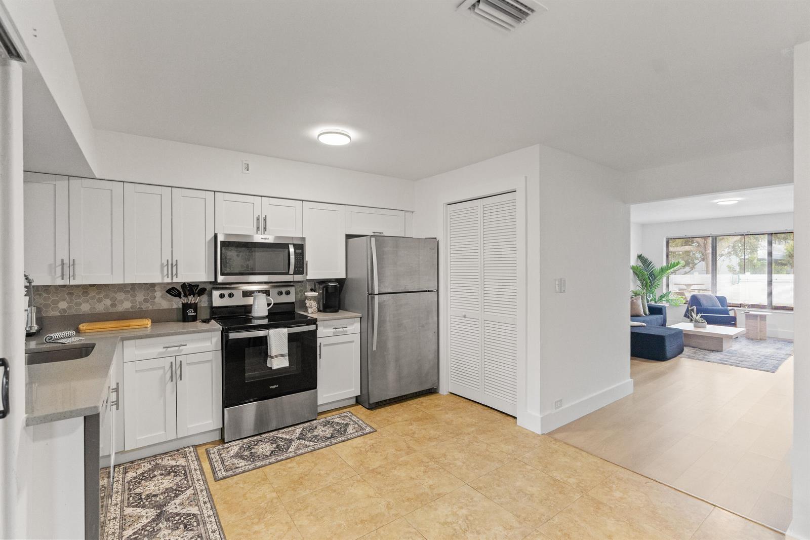   / 0 2500 sq. ft. $ 2026-10-04 0 foto