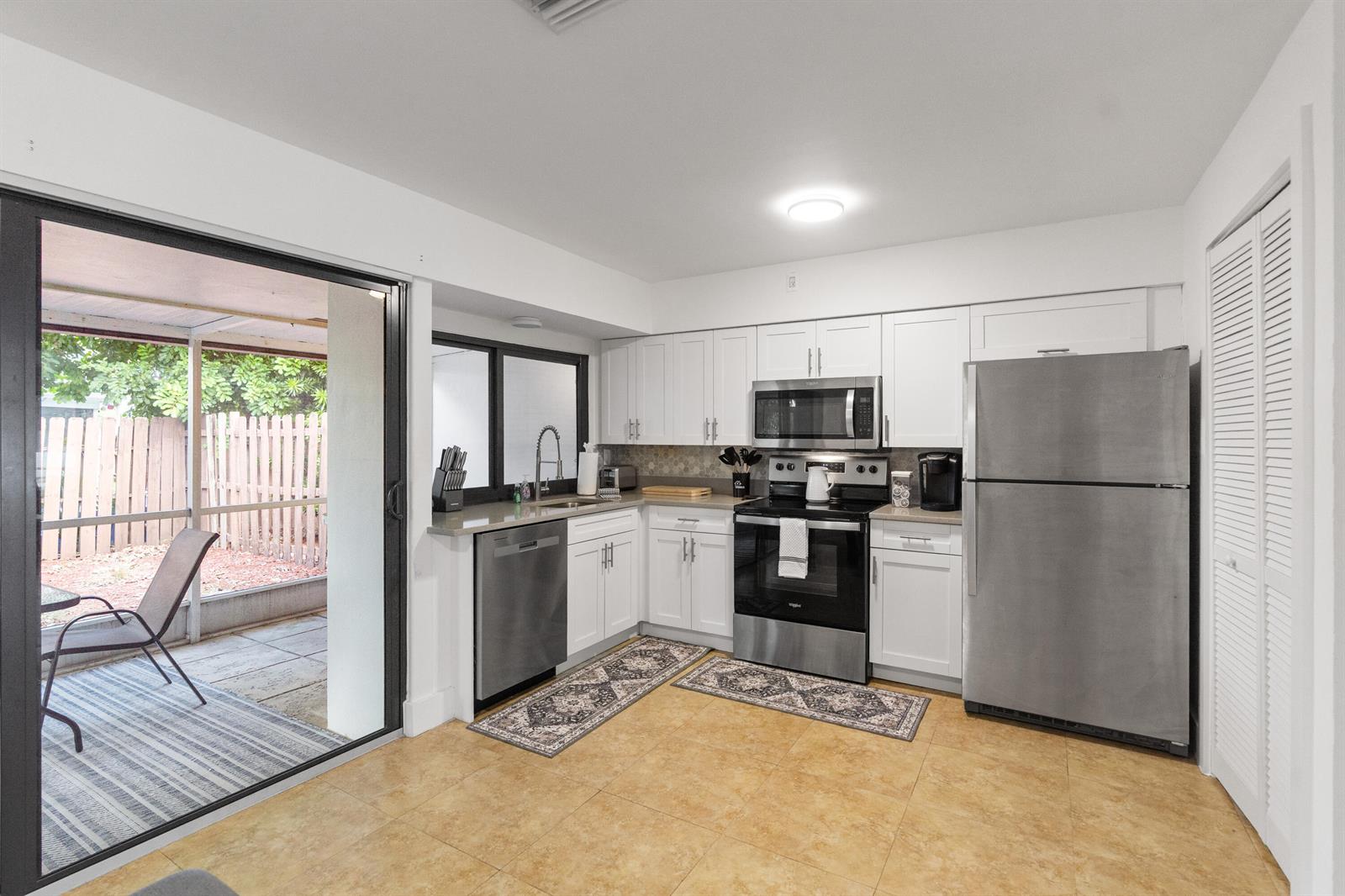   / 0 2500 sq. ft. $ 2026-10-04 0 foto
