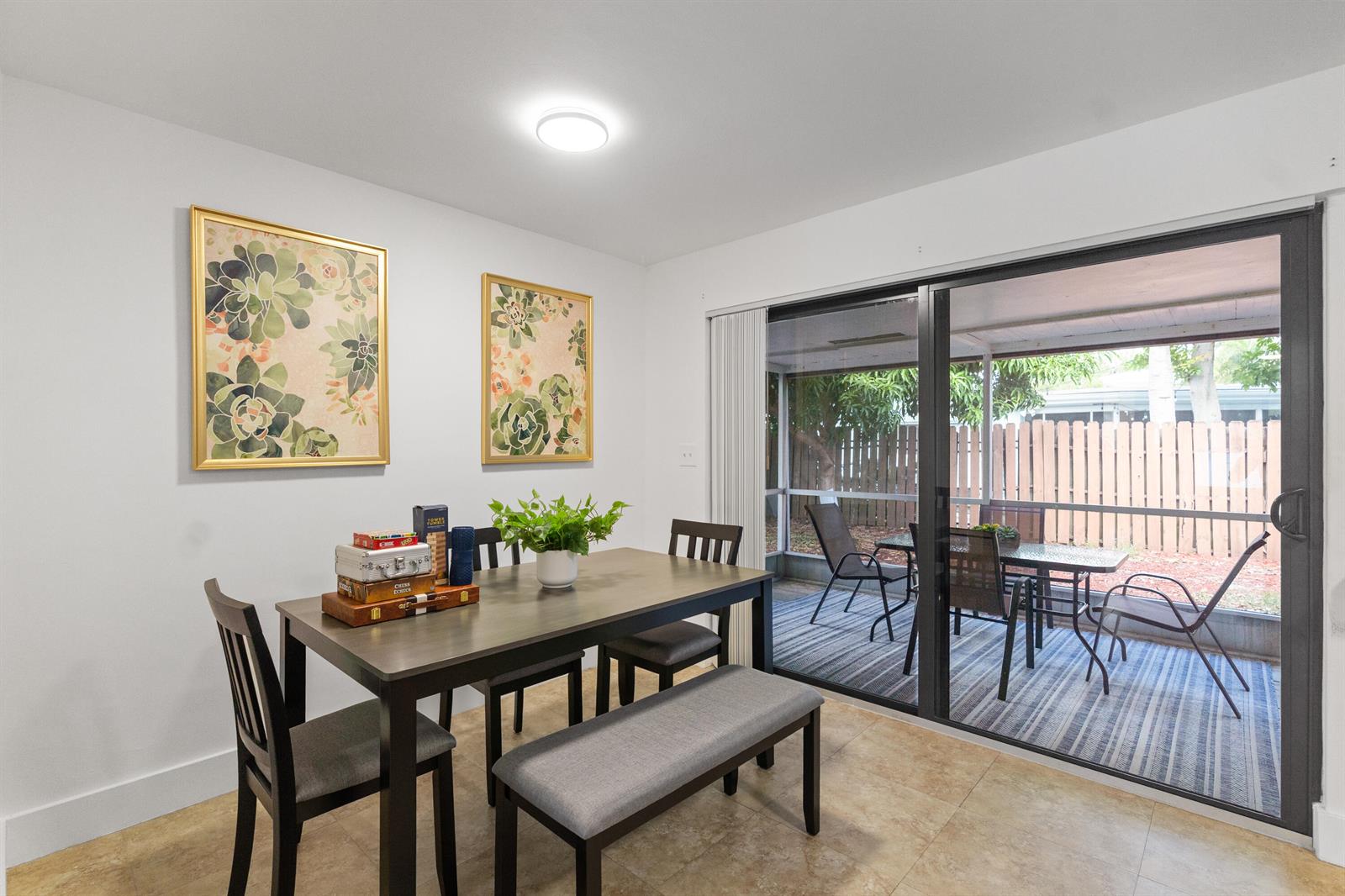   / 0 2500 sq. ft. $ 2026-10-04 0 foto