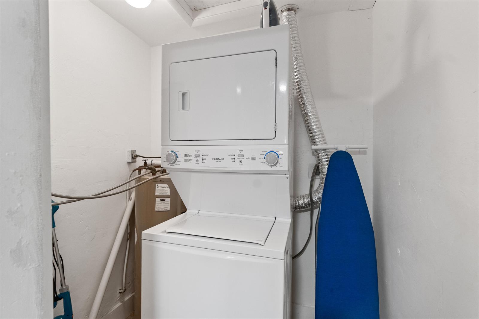   / 0 2500 sq. ft. $ 2026-10-04 0 foto