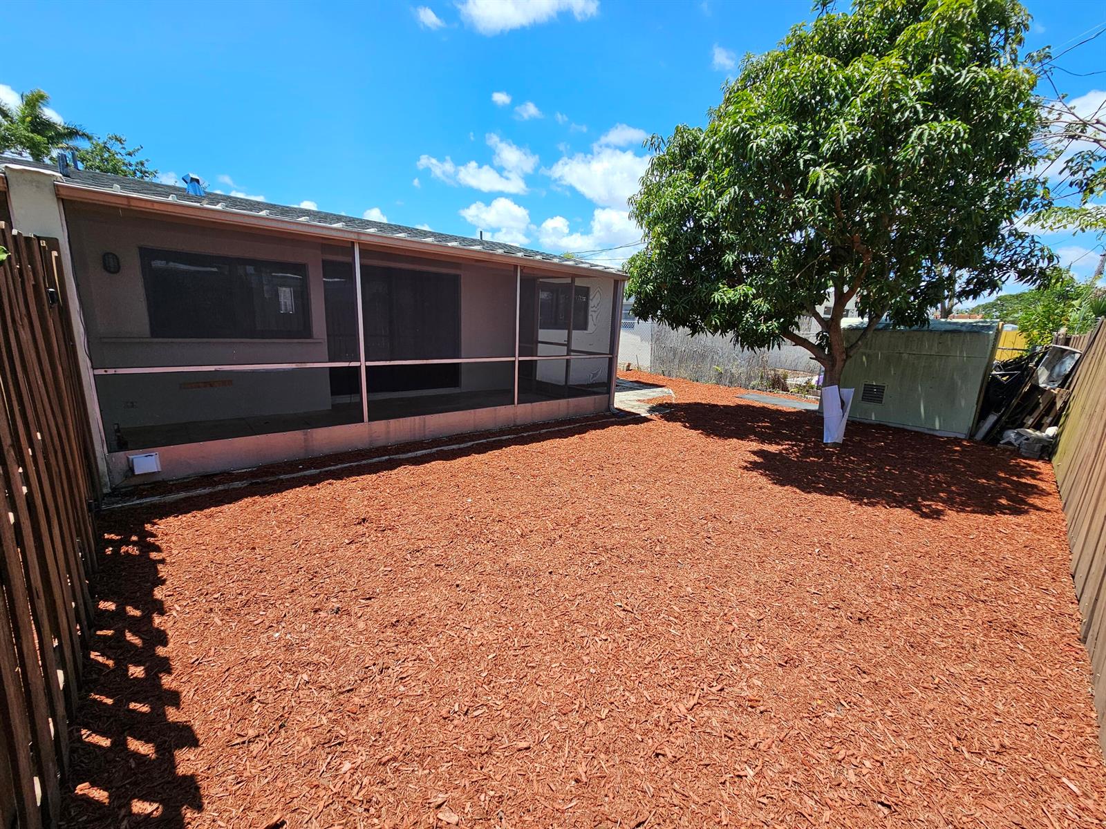   / 0 2500 sq. ft. $ 2026-10-04 0 foto
