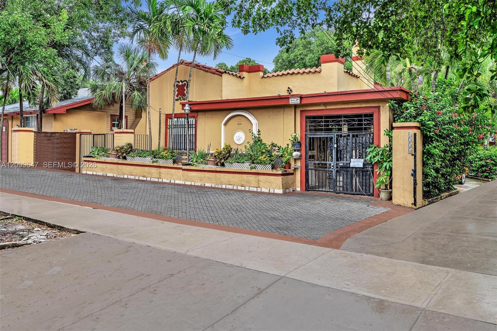 Ver detalles / 6000 sq. ft. $ 2026-10-02 0 foto