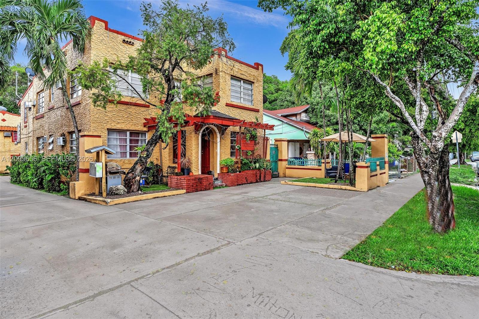Ver detalles / 6000 sq. ft. $ 2026-10-02 0 foto