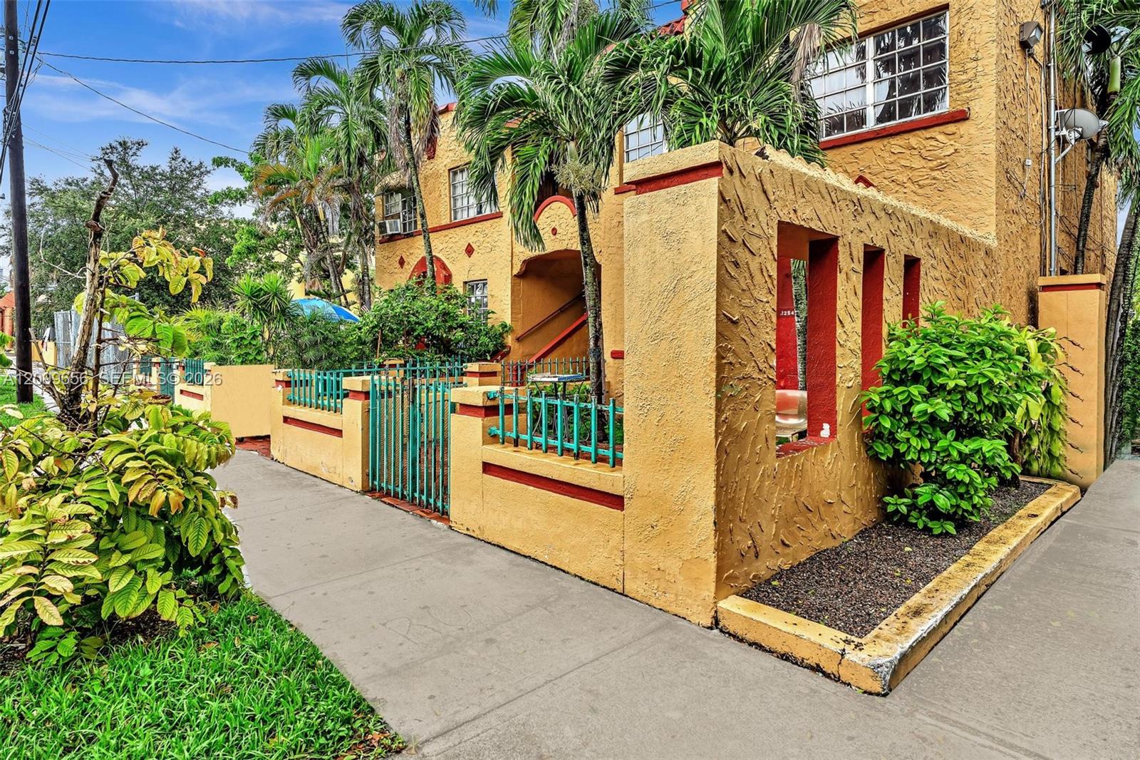 Ver detalles / 6000 sq. ft. $ 2026-10-02 0 foto