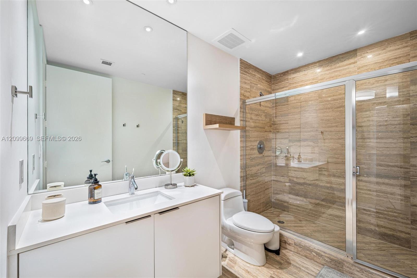 See details 1007 2 / 3 2106 sq. ft. $ 2026-10-02 0 Photo