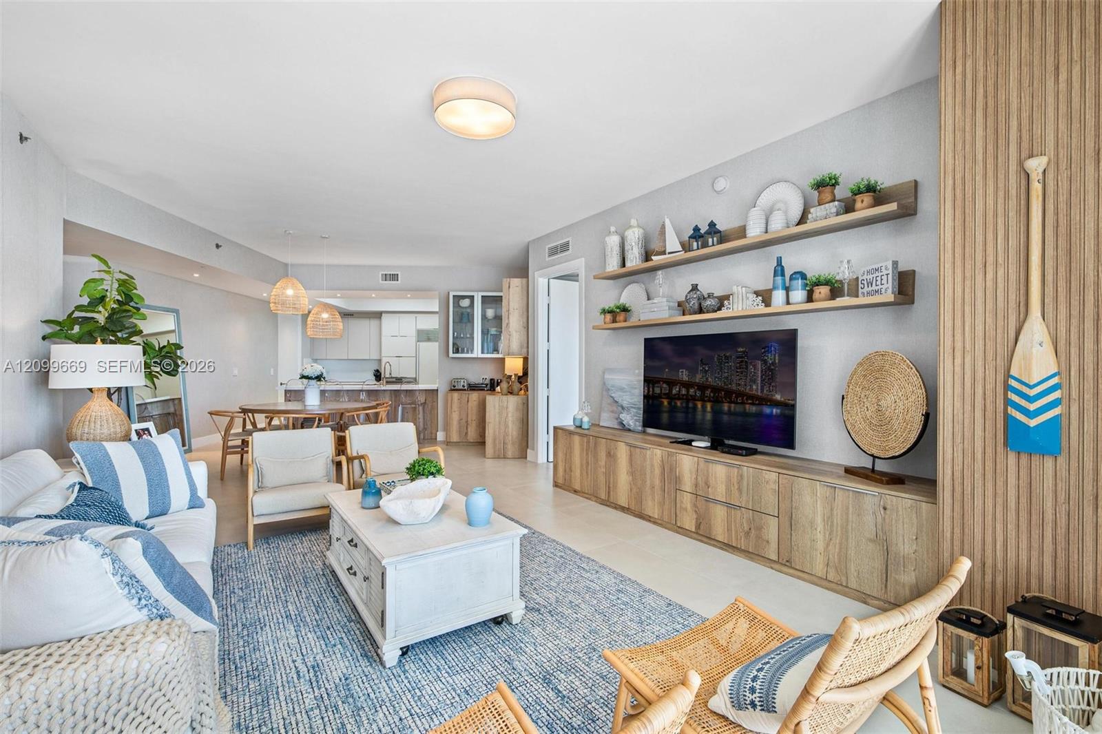 See details 1007 2 / 3 2106 sq. ft. $ 2026-10-02 0 Photo
