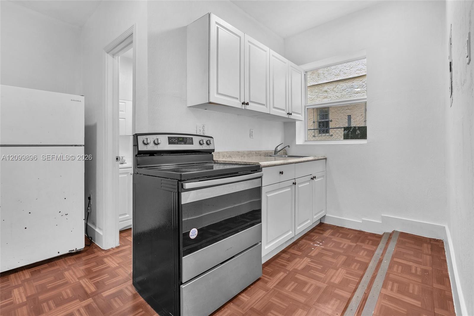   /   sq. ft. $ 2026-10-02 0 Photo