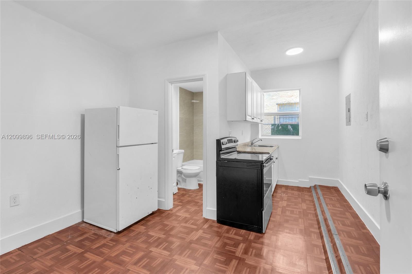  /   sq. ft. $ 2026-10-02 0 Photo
