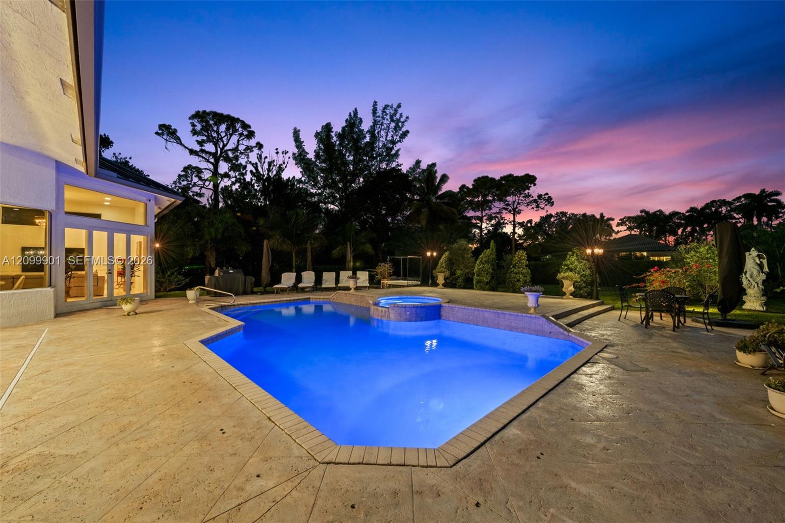 Ver detalles 6775 6 / 4 sq. ft. $ 2026-10-02 0 foto