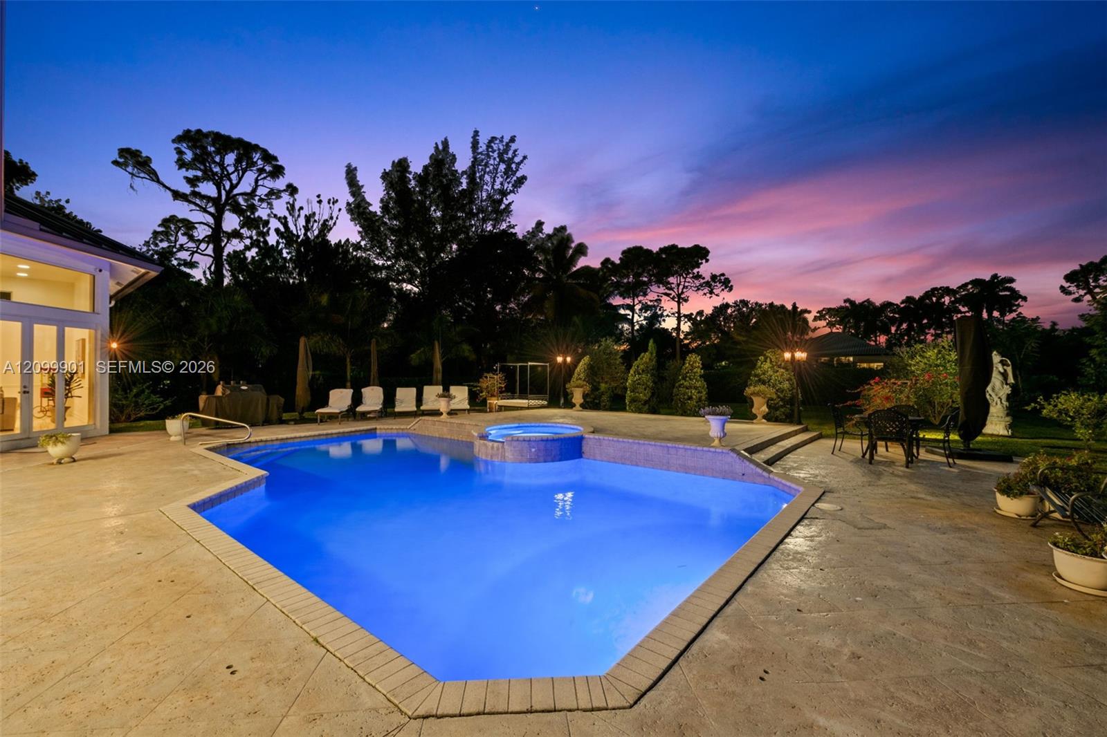 Ver detalles 6775 6 / 4 sq. ft. $ 2026-10-02 0 foto