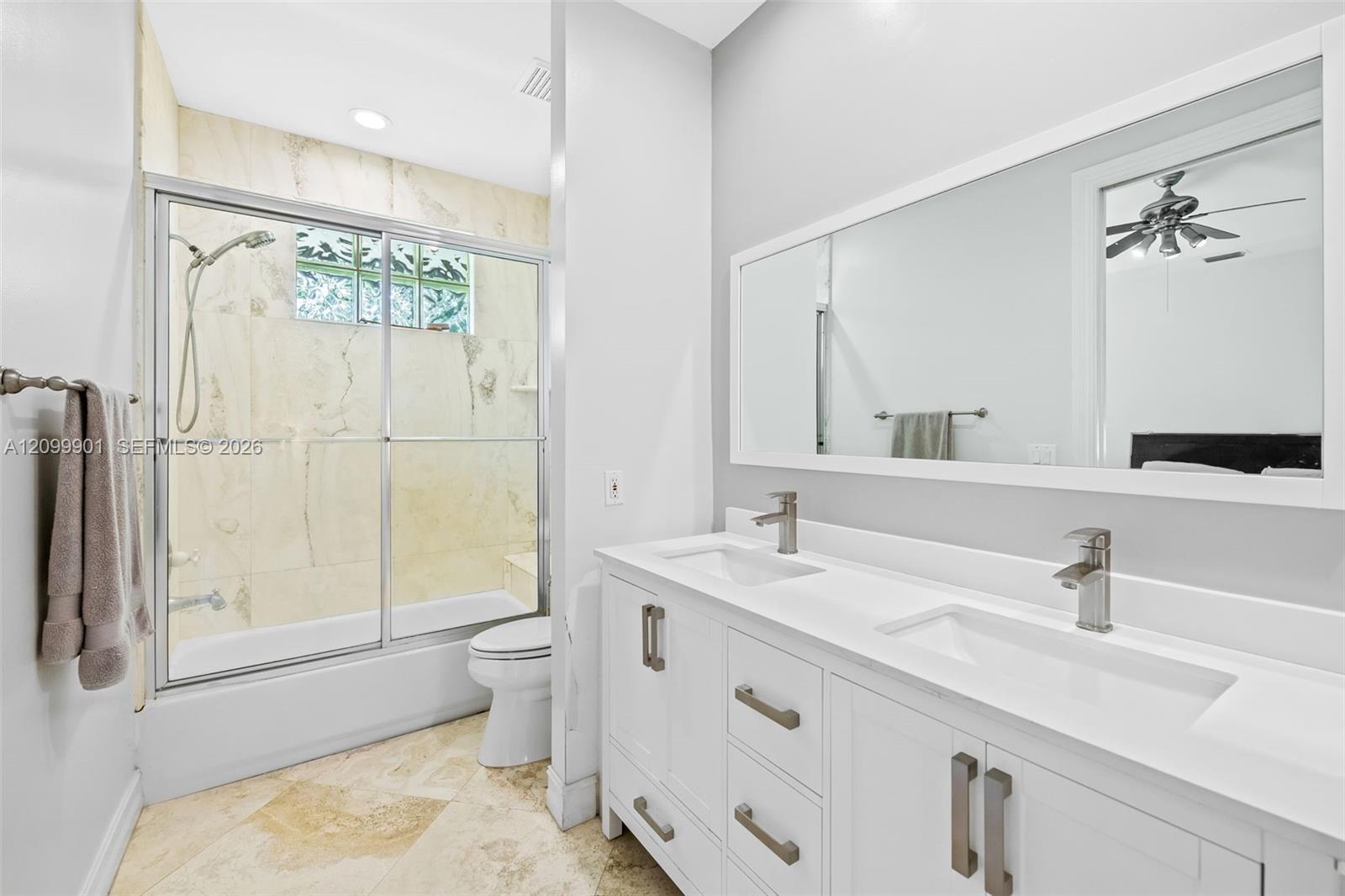 Ver detalles 6775 6 / 4 sq. ft. $ 2026-10-02 0 foto