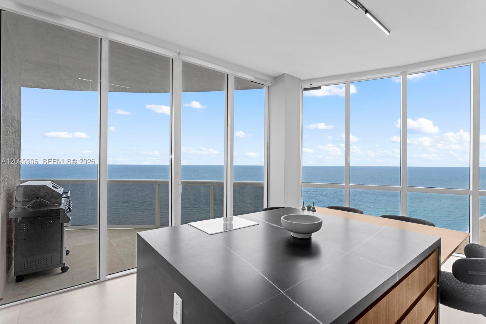 See details 2901 3 / 4 2768 sq. ft. $ 2026-10-02 0 Photo