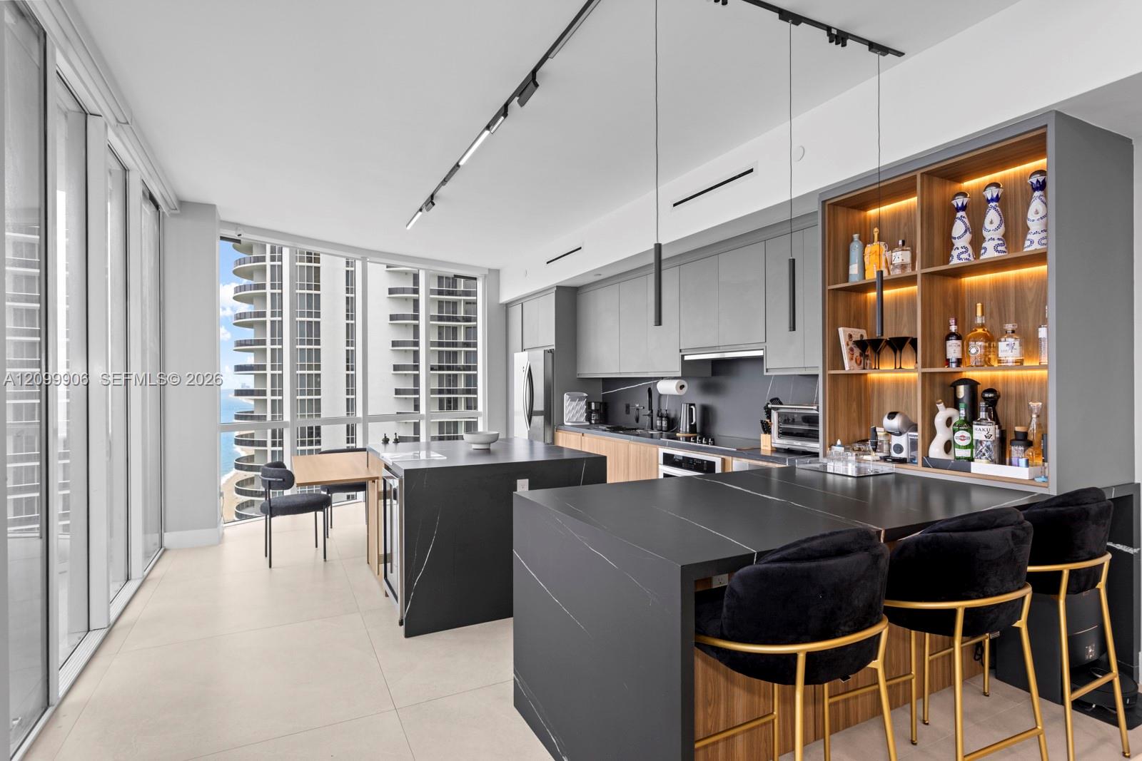 See details 2901 3 / 4 2768 sq. ft. $ 2026-10-02 0 Photo